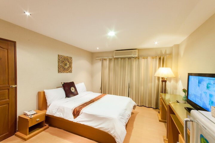 Room 10 of 35