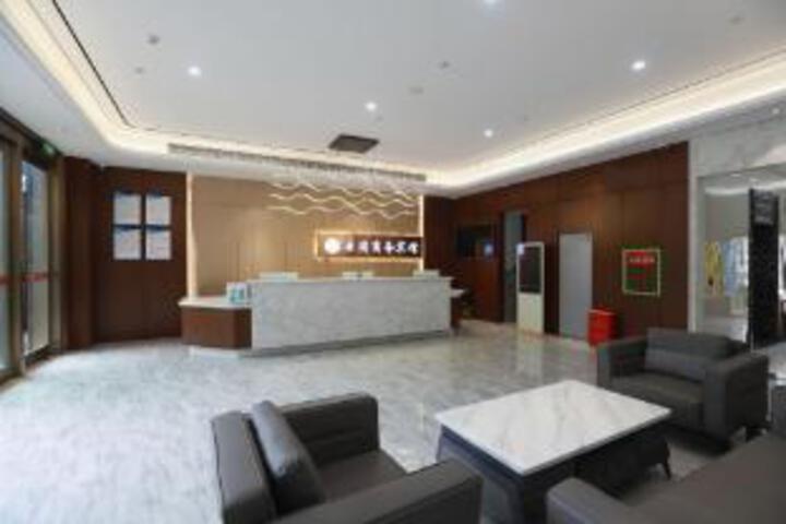 Yunzhou Business Hotel