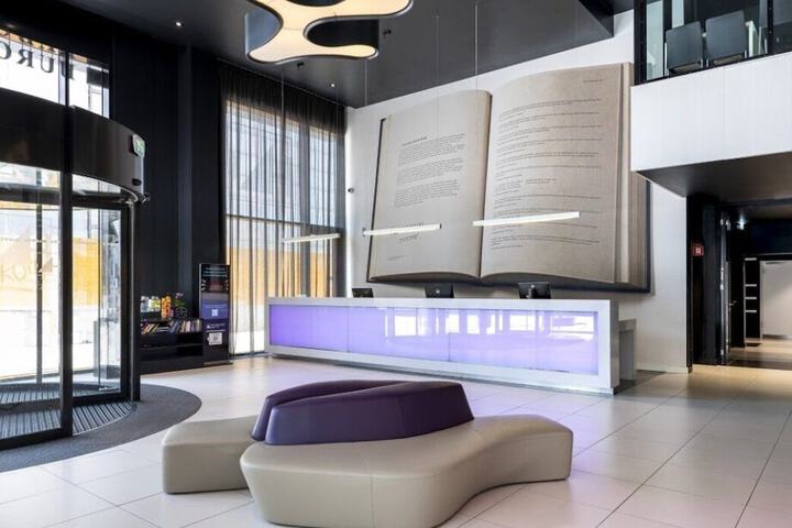 Hotel Lobby
