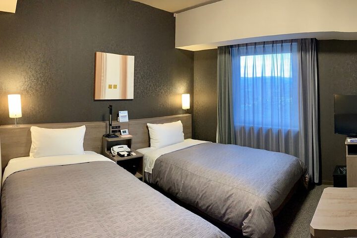 Room 4 of 21