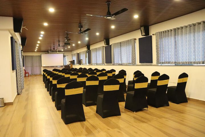 Business Center 58 of 67