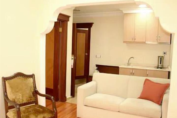 Room 16 of 35