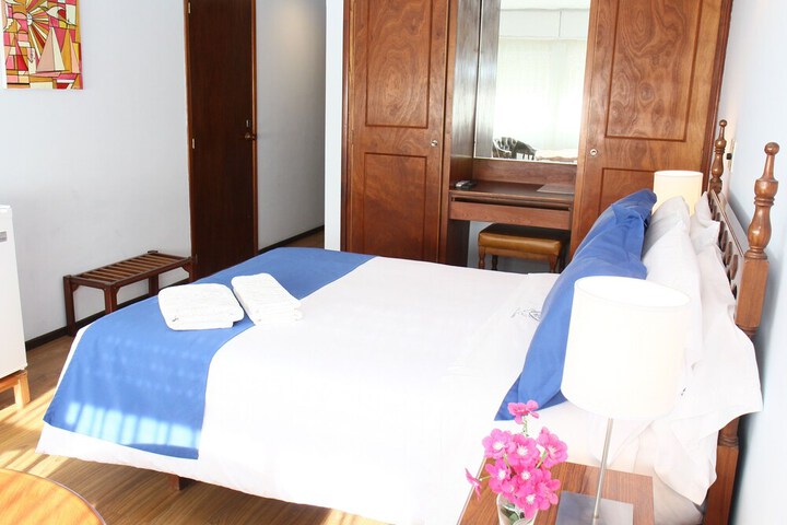 Room 5 of 65