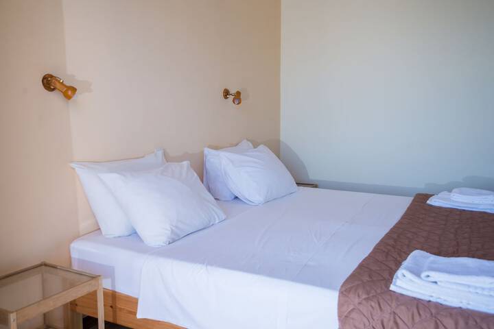 Room 12 of 41