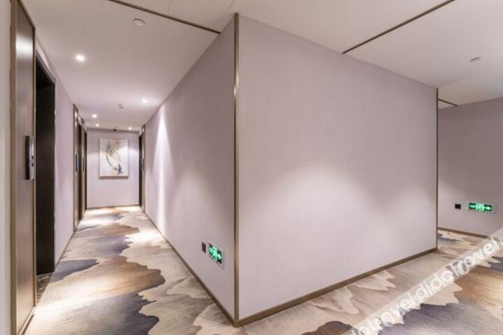 Hotel Interior 10 of 21