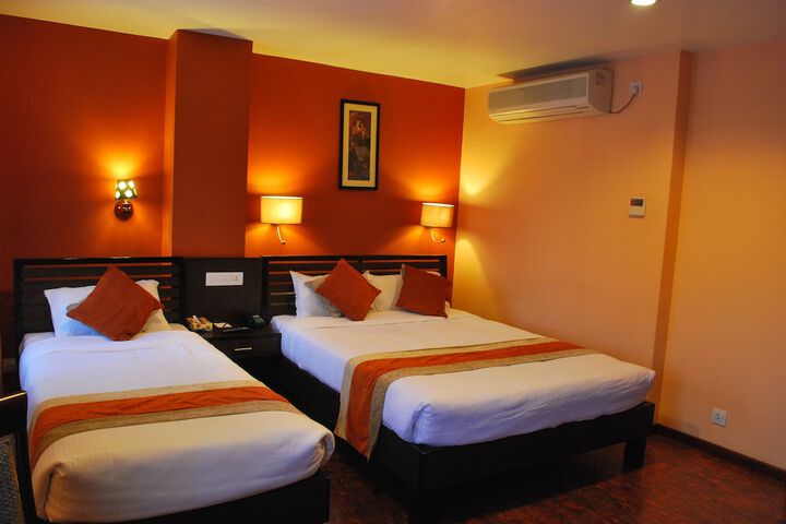 Room 19 of 38
