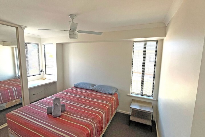 Room 25 of 116