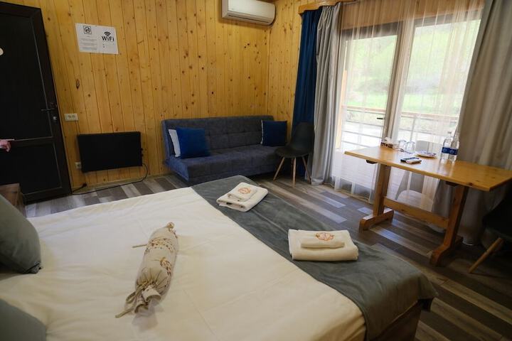 Room 30 of 94