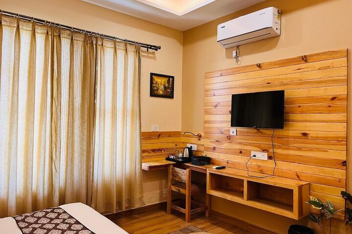 Room 15 of 73