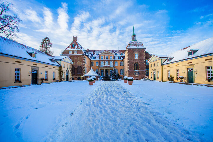 HOTEL SPORTSCHLOSS VELEN
