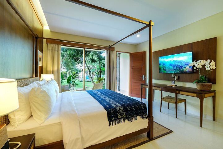 Room 6 of 52