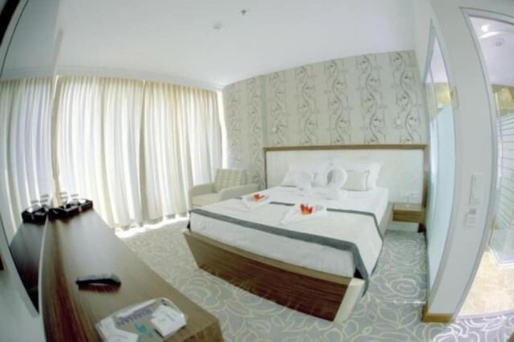Room 13 of 43