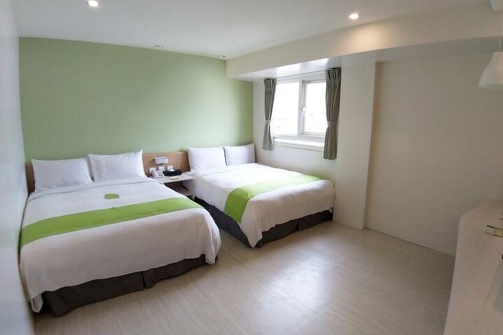 Room 18 of 62