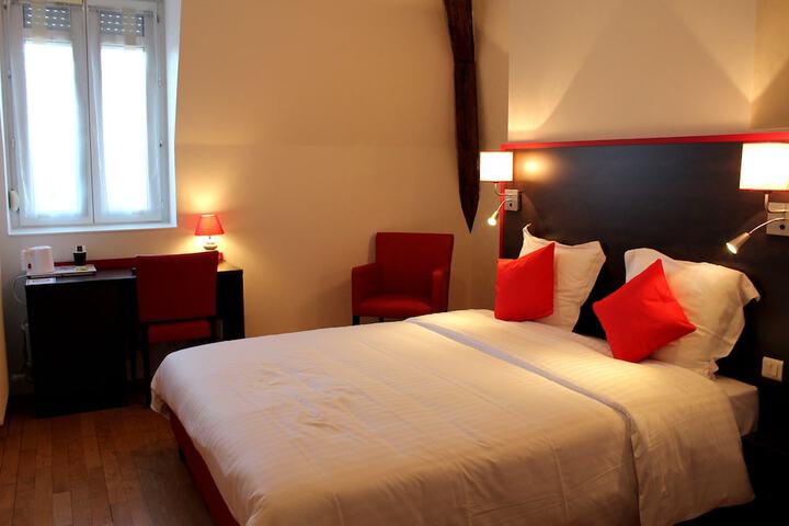 Room 13 of 61