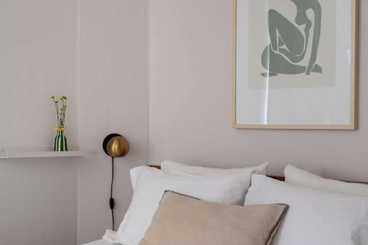 Room 26 of 145