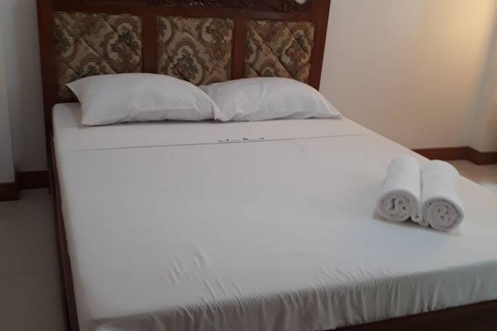 Room 3 of 21