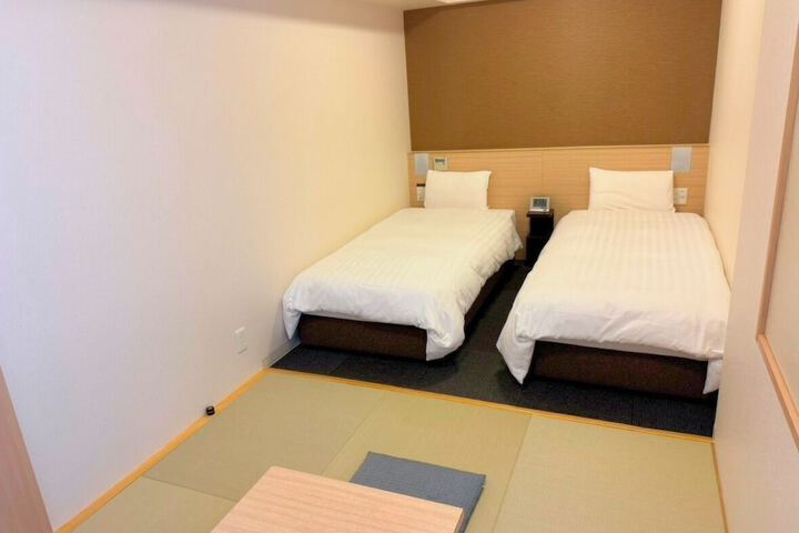 Room 19 of 76