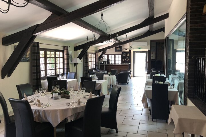 Dining 44 of 72