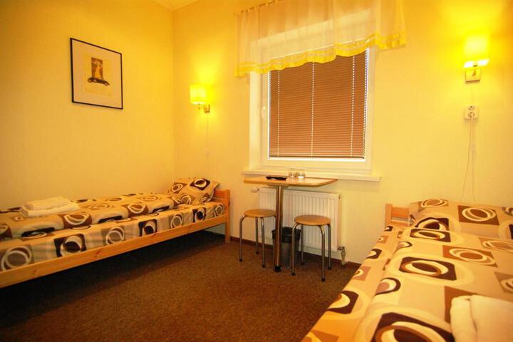 Image of MOTEL GOLDEN FOX