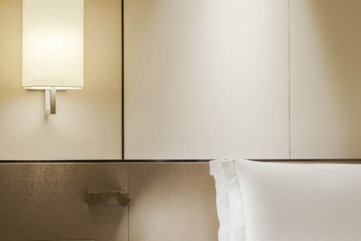Room 6 of 70
