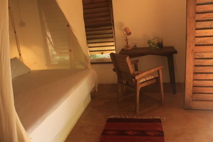 Room 14 of 72