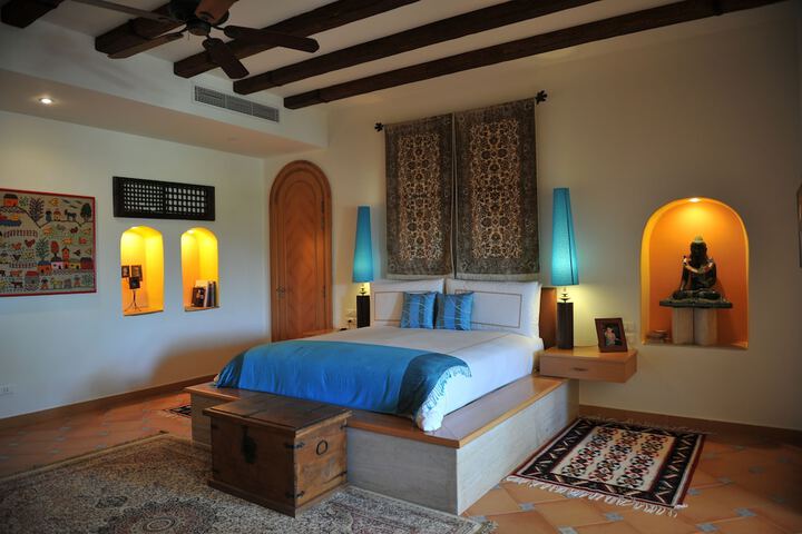 Room 5 of 72
