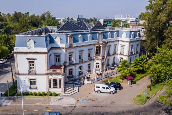 Hotel 77 of 79