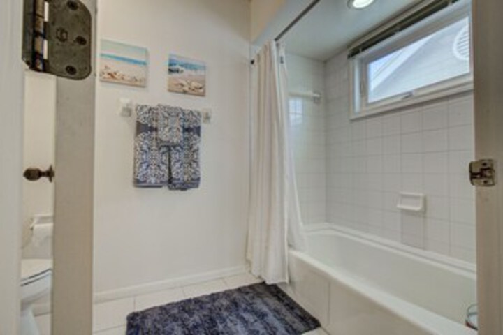 Room 20 of 225