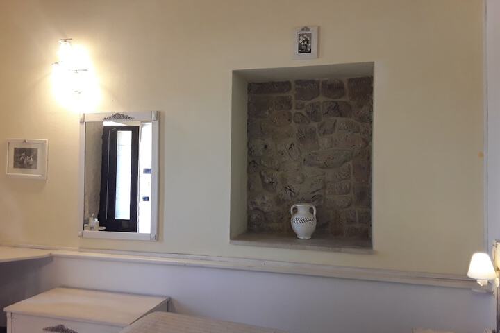 Room 38 of 106