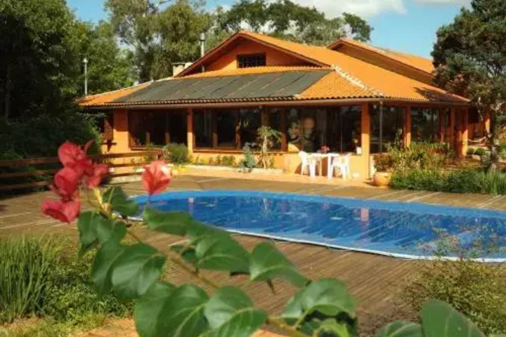 Pool 2 of 6