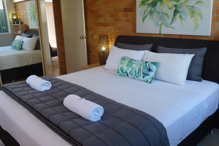 Room 4 of 49