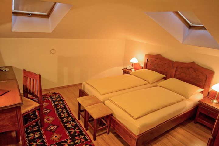Room 14 of 29