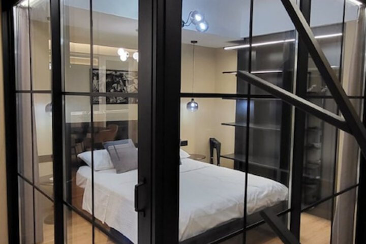 Room 5 of 43