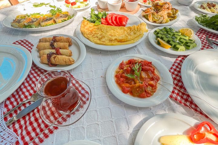 Breakfast/Coffee Service 70 of 139