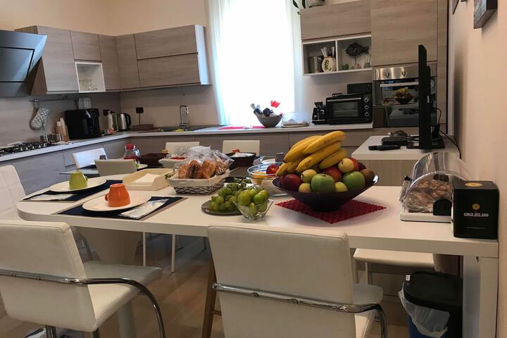 Dining 51 of 60
