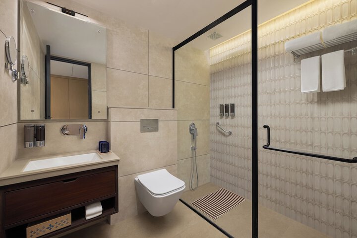 Room 14 of 17