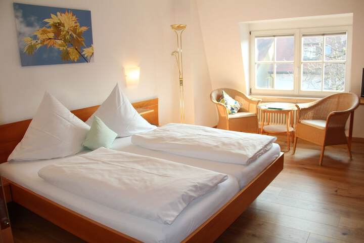Room 3 of 56