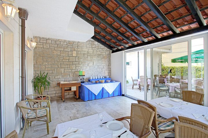 Dining Photos