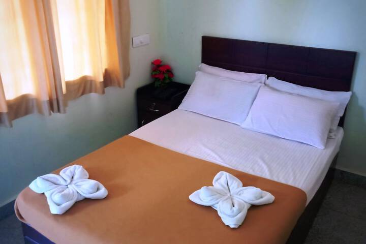 Room 14 of 33