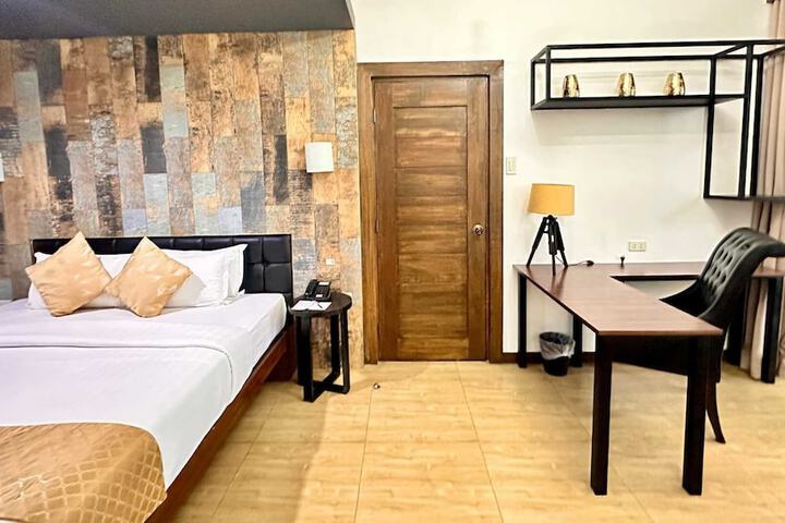 Room 6 of 45