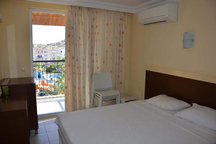 Room 8 of 24