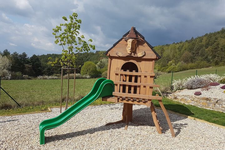 Childrens Activities 51 of 100