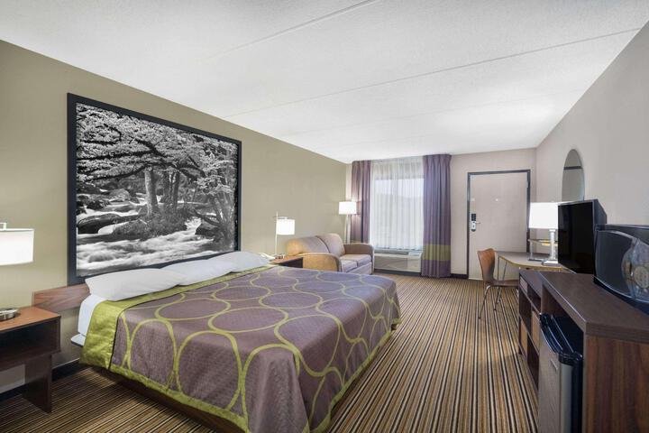 1 King Bed (7 of 11)