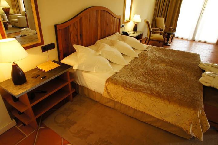 Room 9 of 69