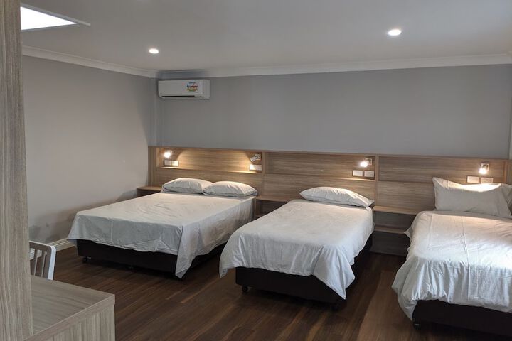 Room 12 of 28