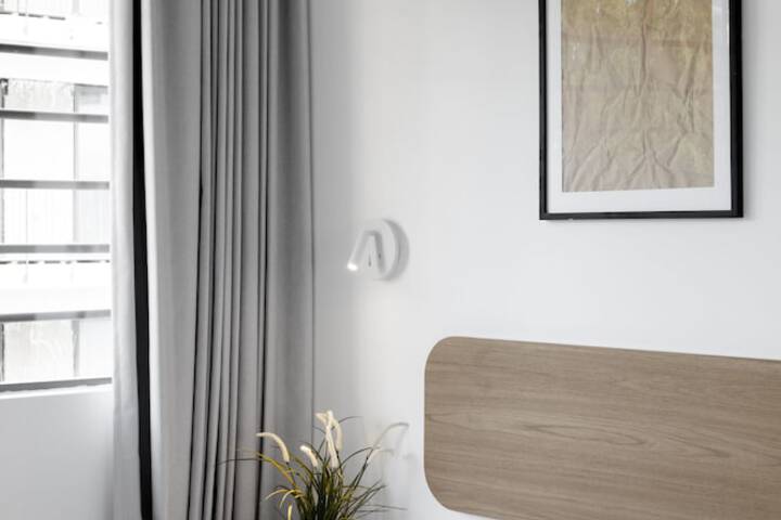 Room 2 of 63