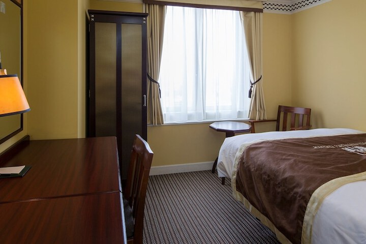 Room 16 of 87