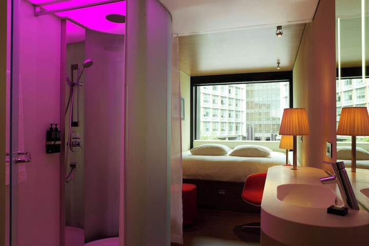 Room 31 of 61