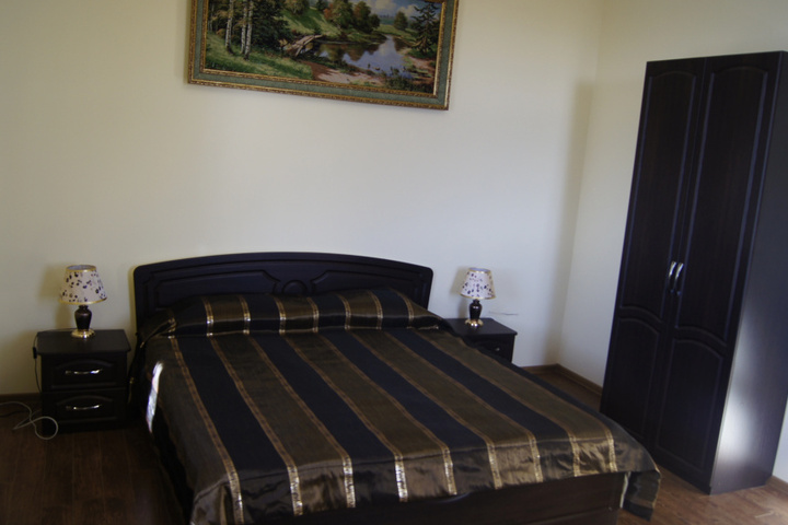 Room 42 of 46