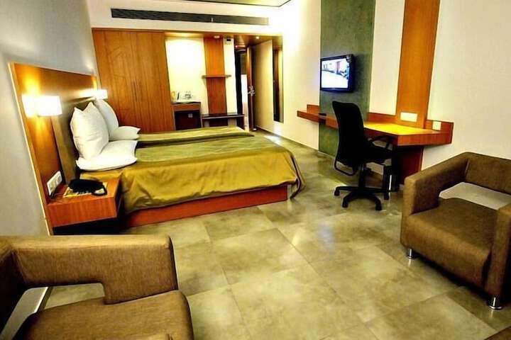 Room 26 of 39